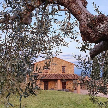 الشقق الفندقية باسّينيانو سول تْرازيفي  Antico Casale Tiravento المظهر الخارجي الصورة
