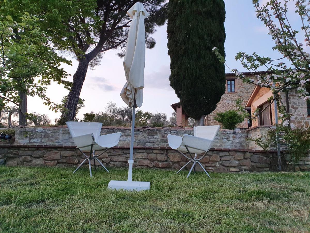 الشقق الفندقية باسّينيانو سول تْرازيفي  Antico Casale Tiravento المظهر الخارجي الصورة
